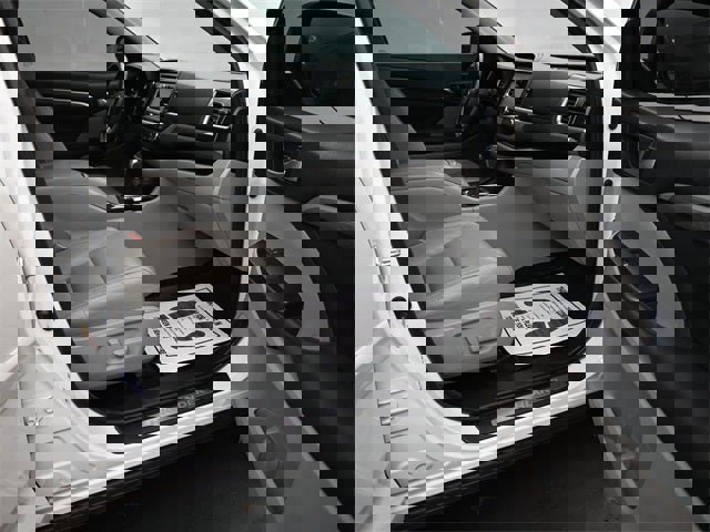 Used 2017 Toyota Highlander Limited image 17