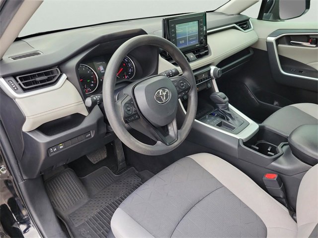 Used 2022 Toyota RAV4 XLE w/ Convenience Package image 11
