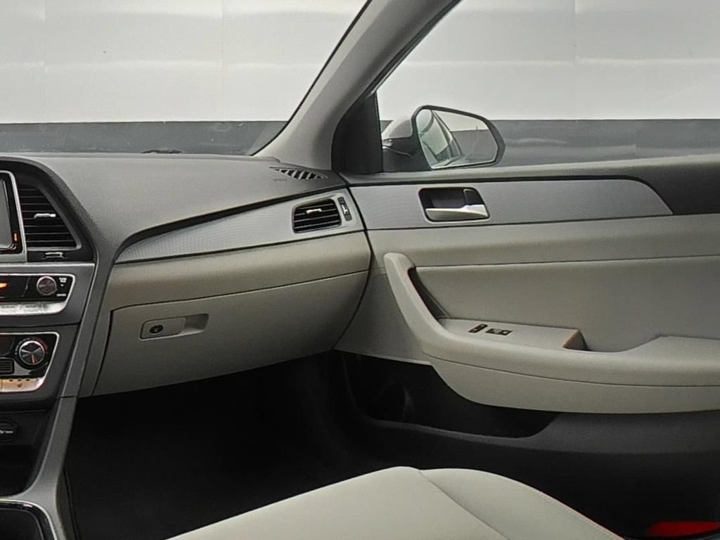 Used 2019 Hyundai Sonata SEL w/ Cargo Package FWD image 19