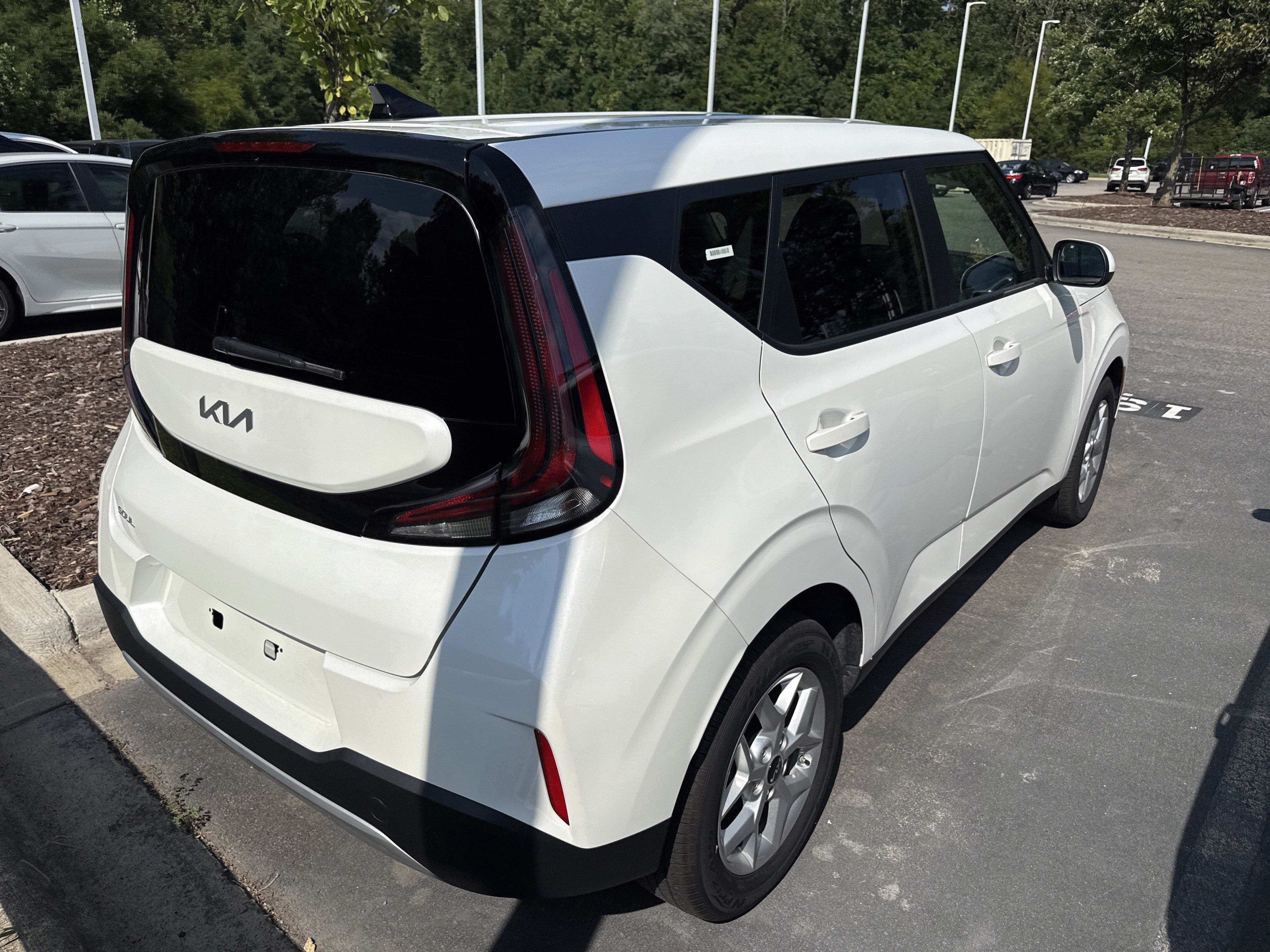 Used 2025 Kia Soul LX w/ LX Technology Package FWD image 49