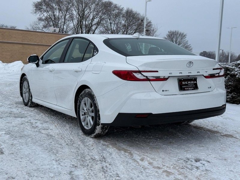 Used 2025 Toyota Camry LE image 5