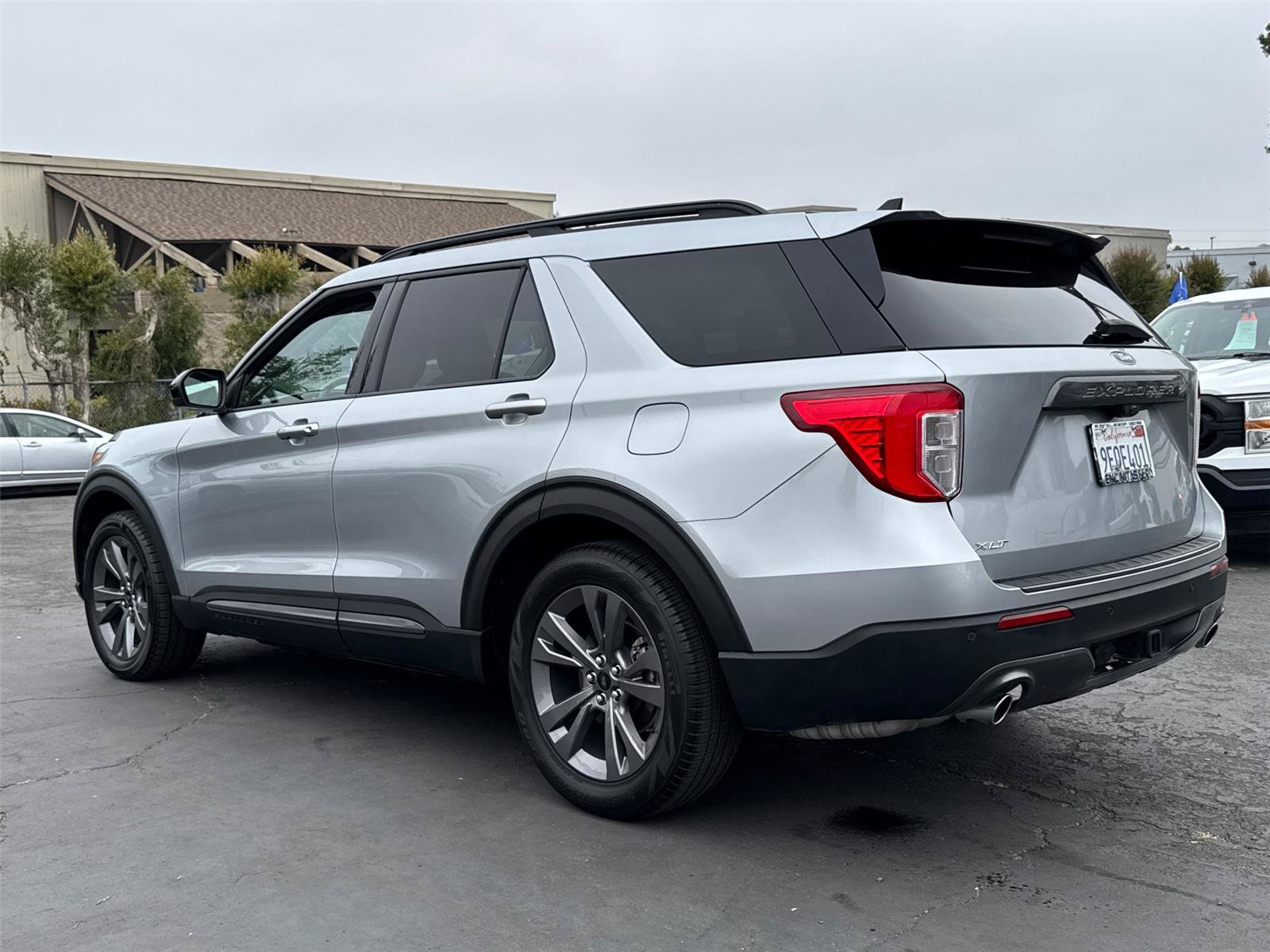 Certified 2023 Ford Explorer XLT w/ Equipment Group 202A RWD image 10