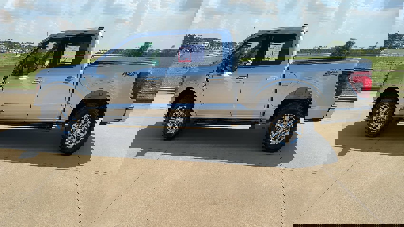 Used 2024 Ford F150 XLT w/ Mobile Office Package image 6