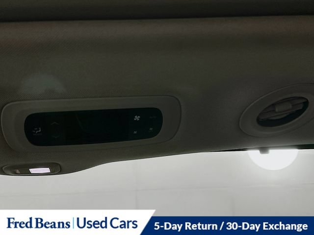 Used 2023 Chrysler Pacifica Limited FWD image 33