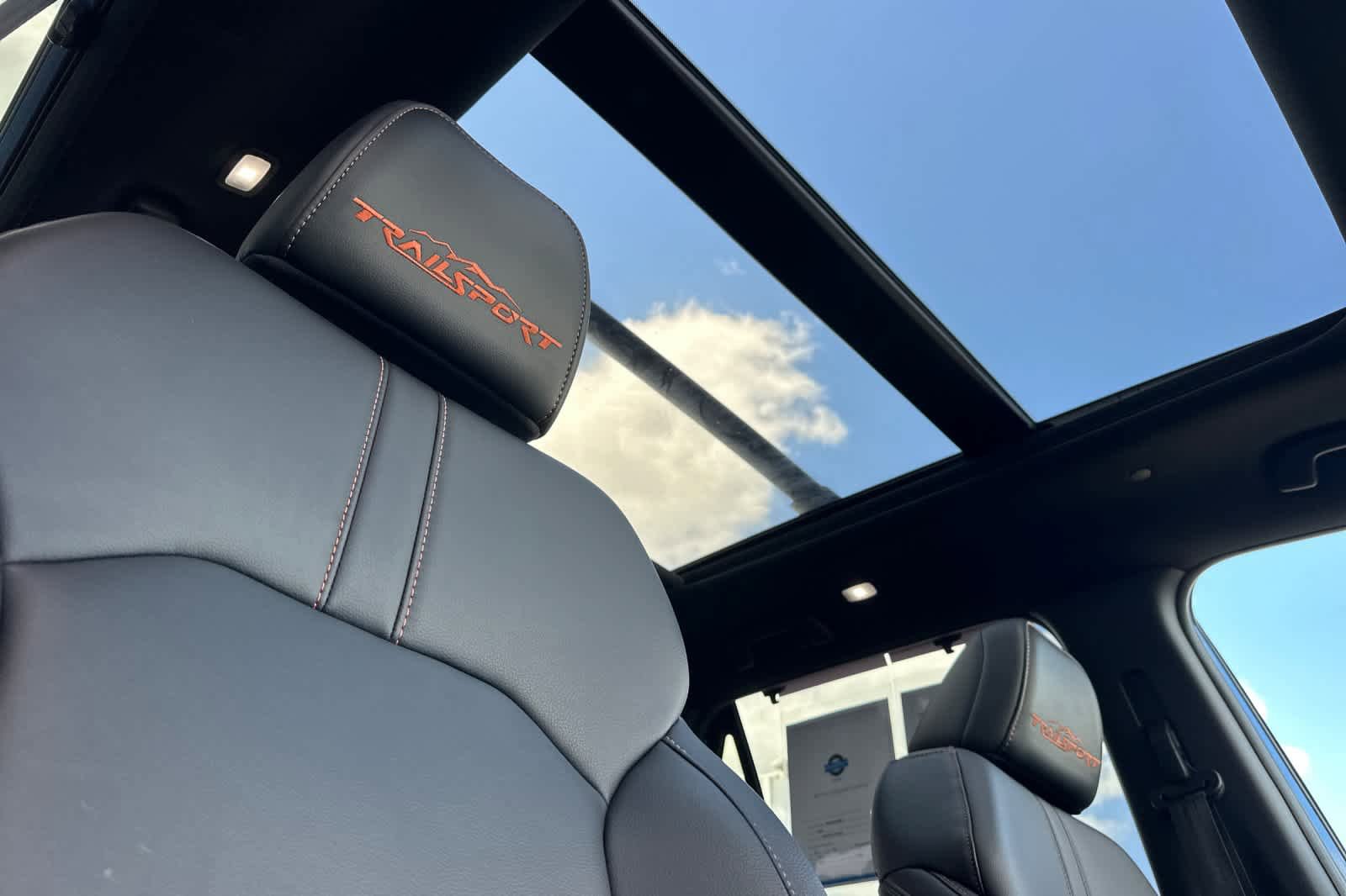 Certified 2023 Honda Pilot TrailSport image 20