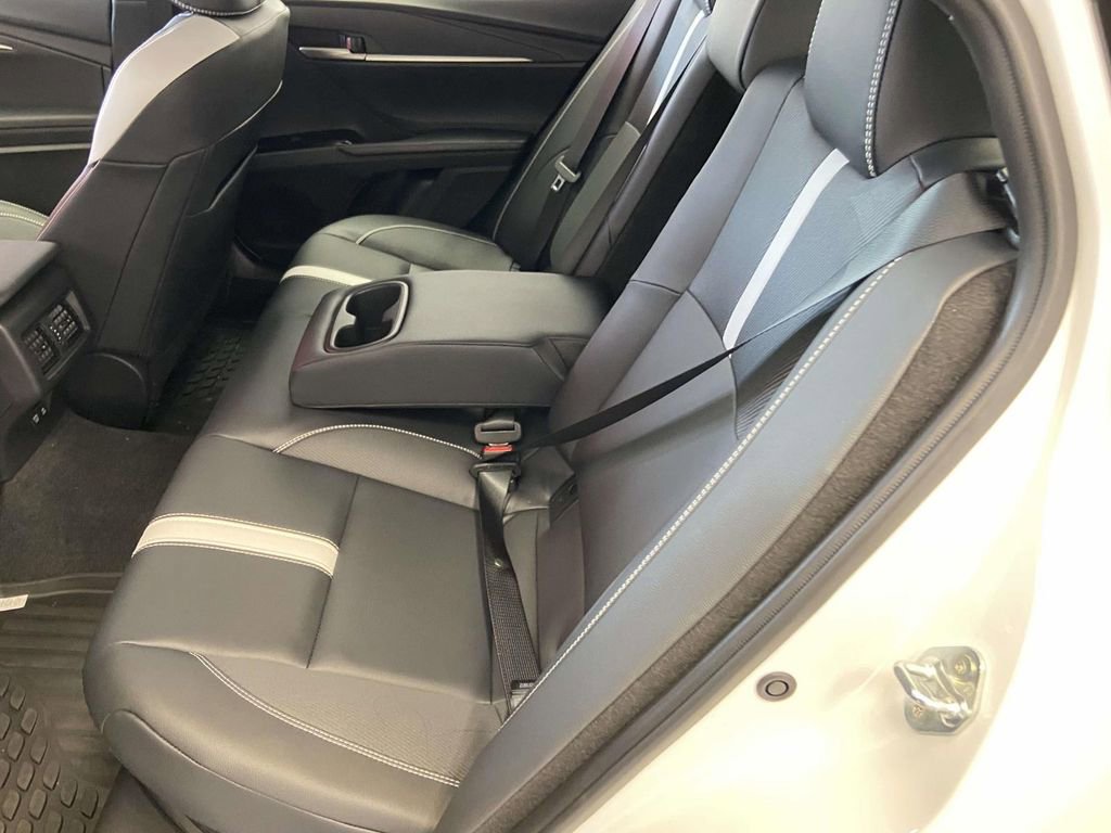 Used 2026 Toyota Camry SE FWD image 14
