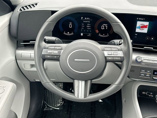 Used 2025 Hyundai Kona SEL image 13