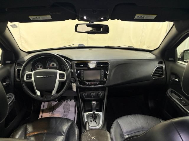 Used 2013 Chrysler 200 Limited FWD image 19