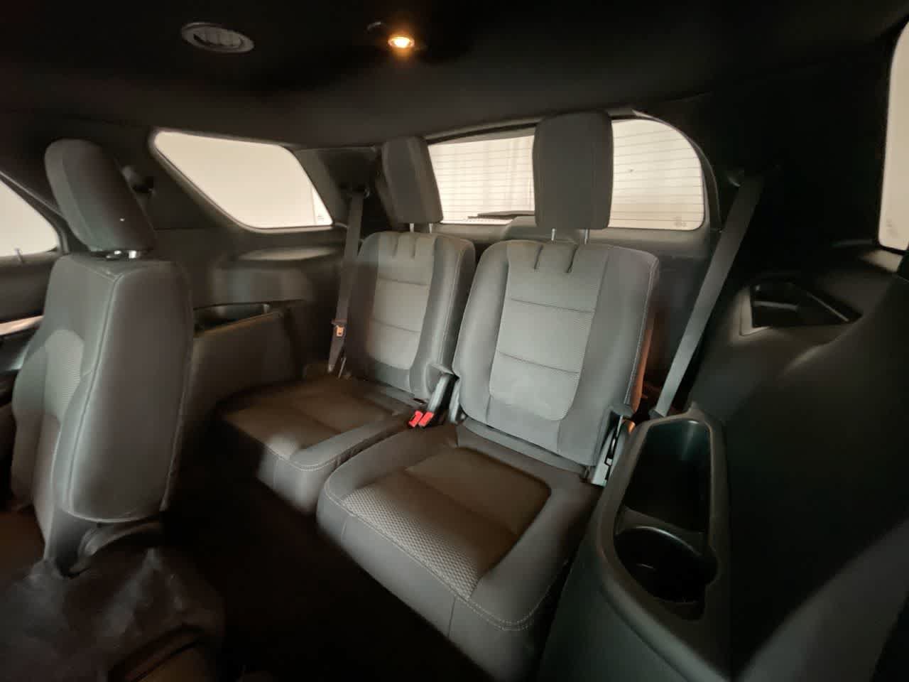 Used 2018 Ford Explorer XLT AWD/4WD image 23
