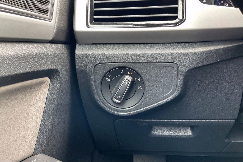 Used 2023 Volkswagen Atlas Cross Sport SEL R-Line image 36