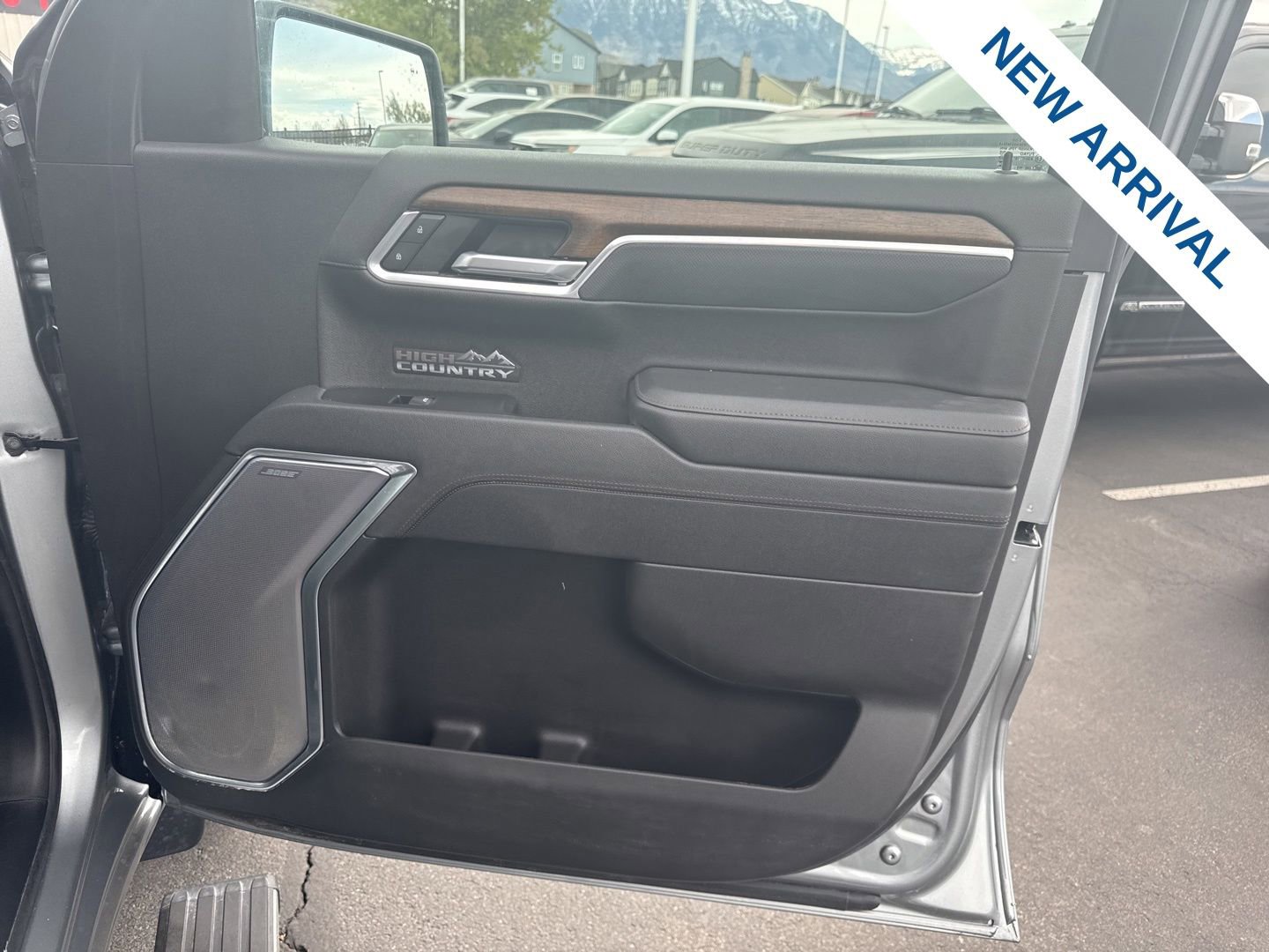 Used 2025 Chevrolet Silverado 1500 High Country w/ Technology Package AWD/4WD image 10