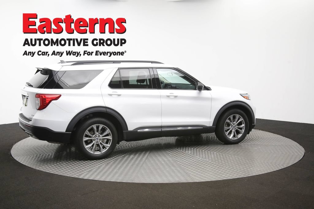 Used 2022 Ford Explorer XLT w/ Equipment Group 202A AWD/4WD image 46
