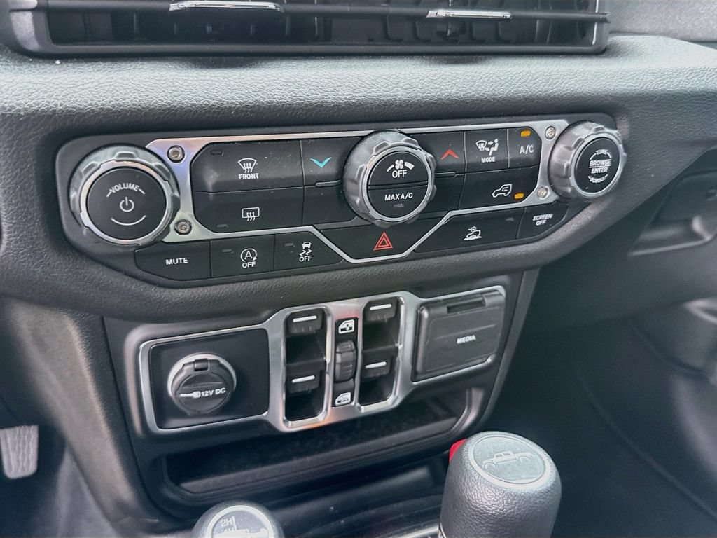 Used 2025 Jeep Gladiator Overland AWD/4WD image 17