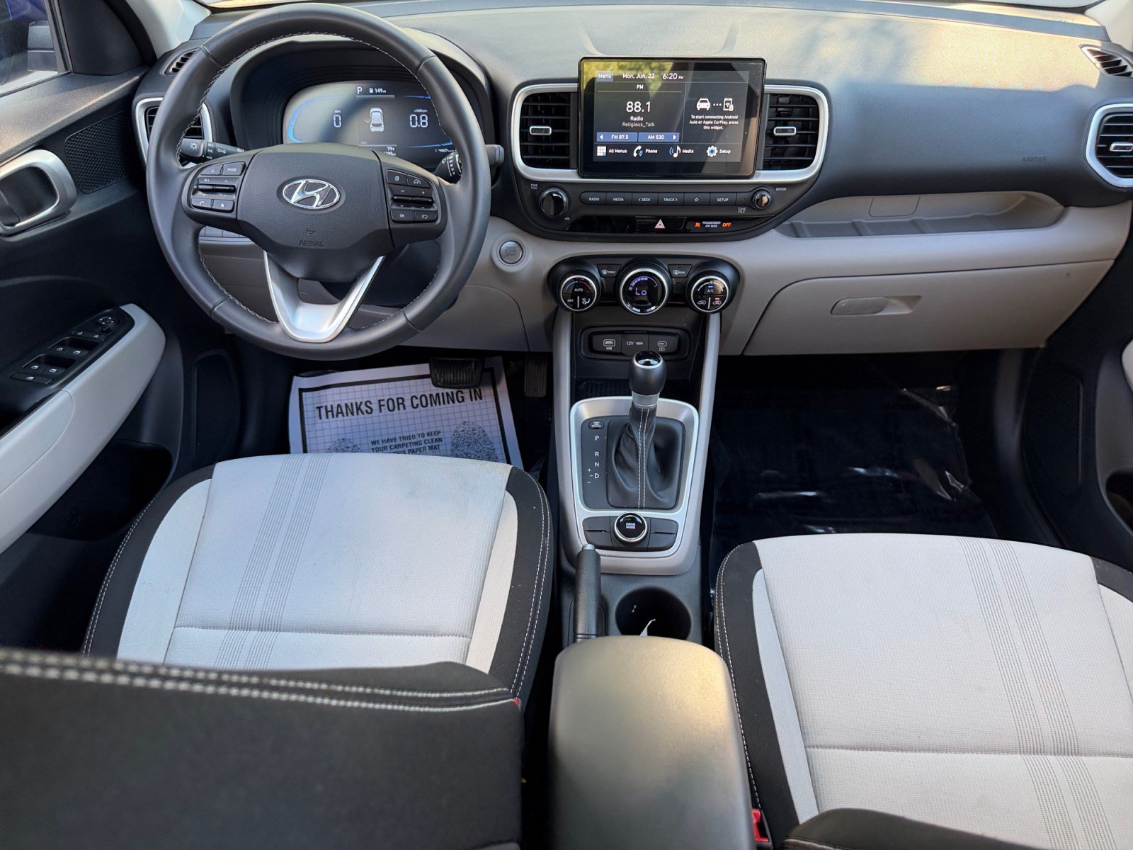 Certified 2025 Hyundai Venue SEL FWD image 12