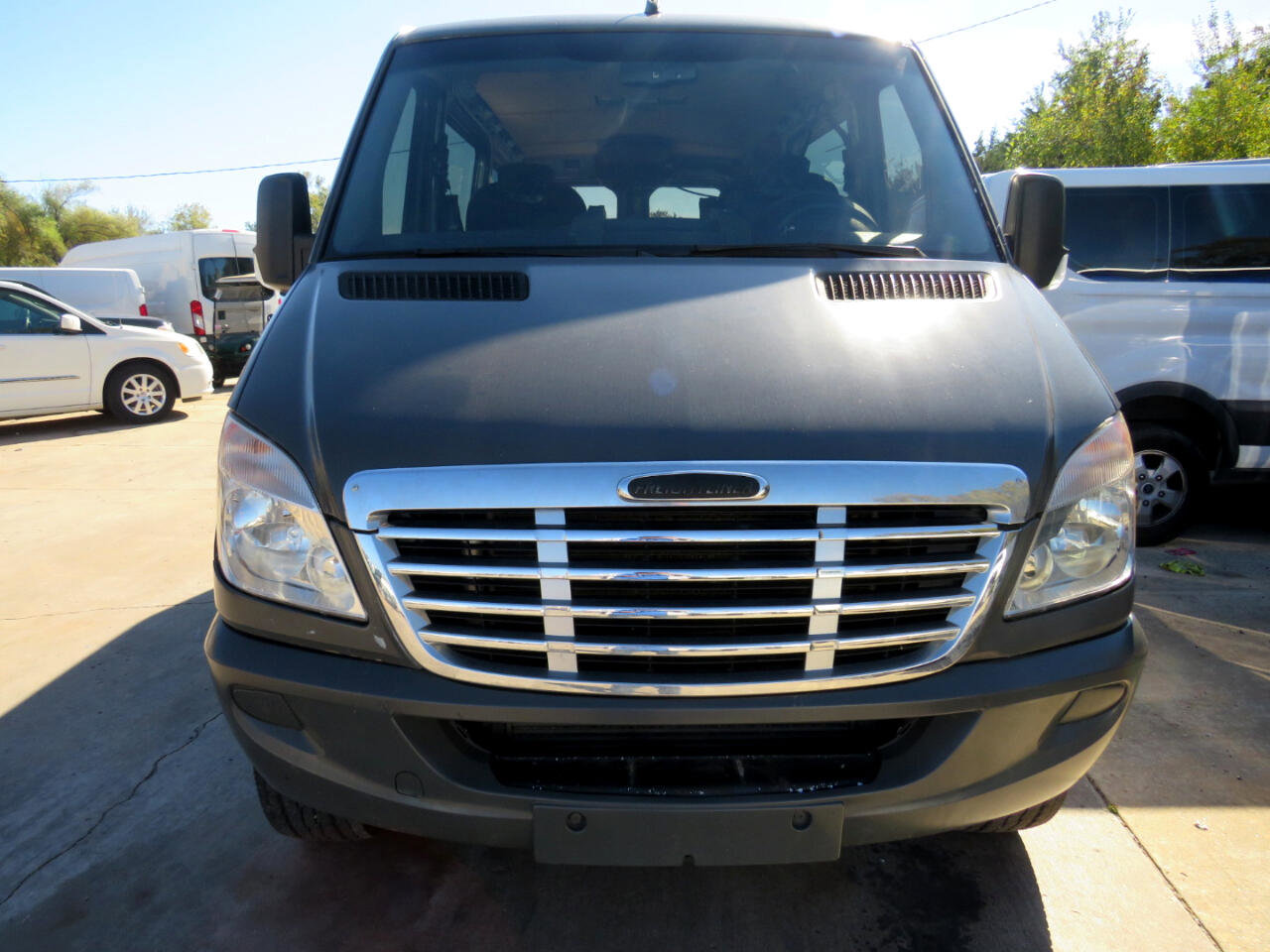 Used 2010 Freightliner Sprinter 2500 image 2