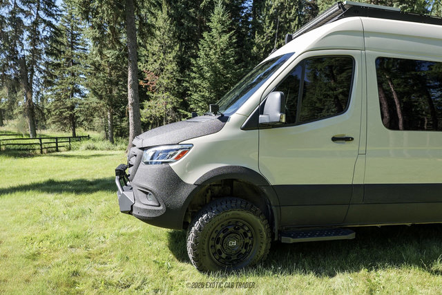 Used 2024 Mercedes-Benz Sprinter 2500 image 4