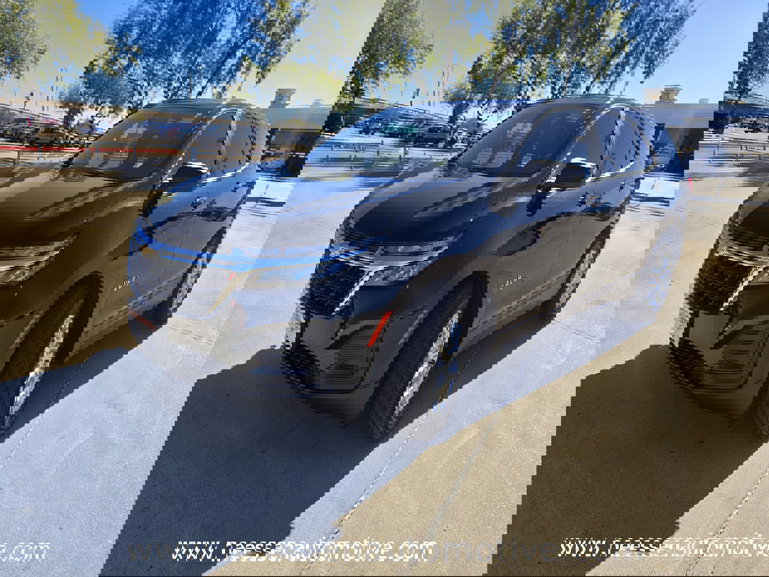 Used 2024 Chevrolet Equinox LS w/ LS Convenience Package image 3