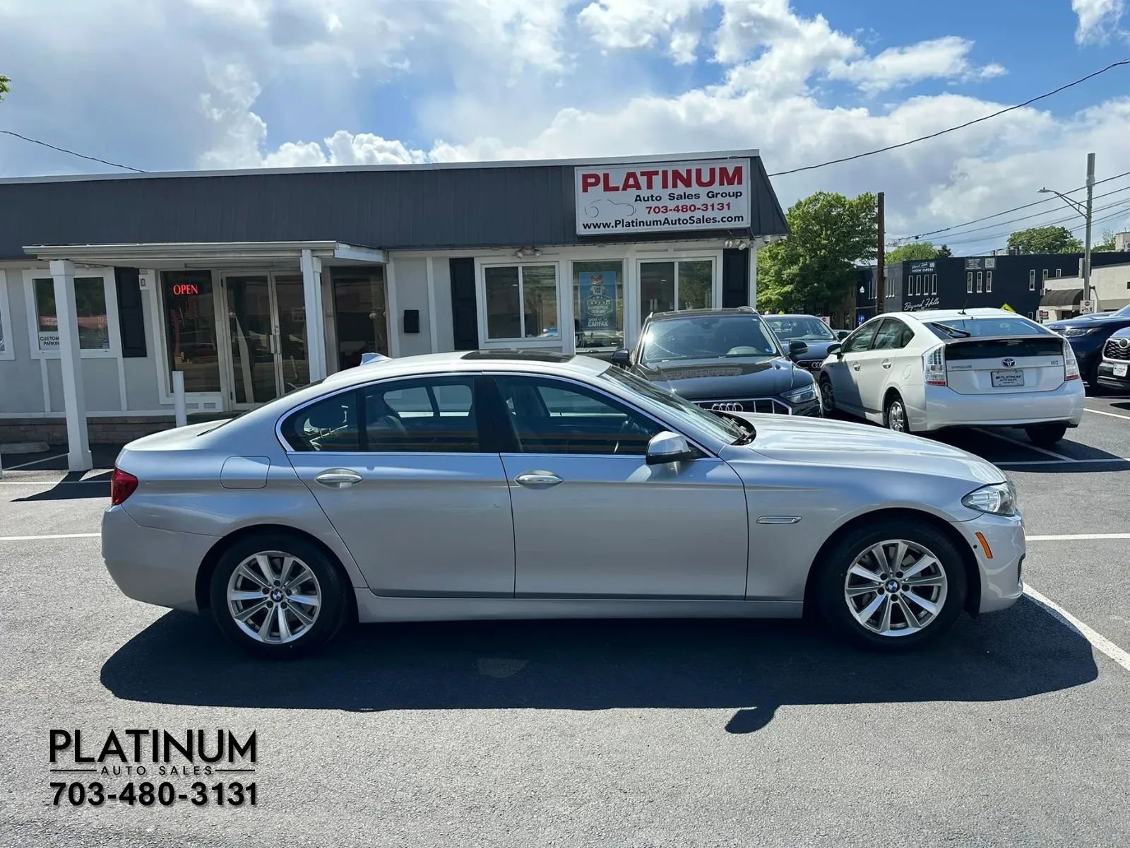 Used 2015 BMW 528i xDrive Sedan AWD/4WD image 2