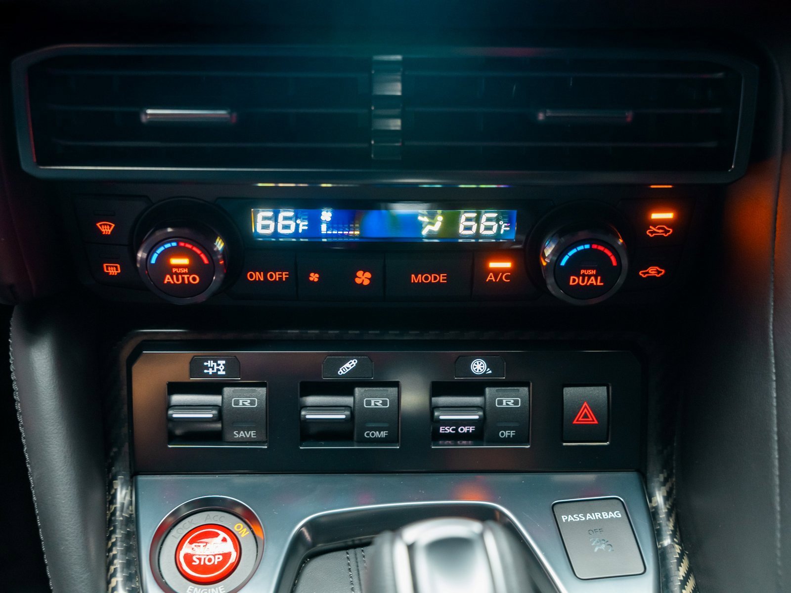 Used 2024 Nissan GT-R Premium w/ Floor Mat Package image 40