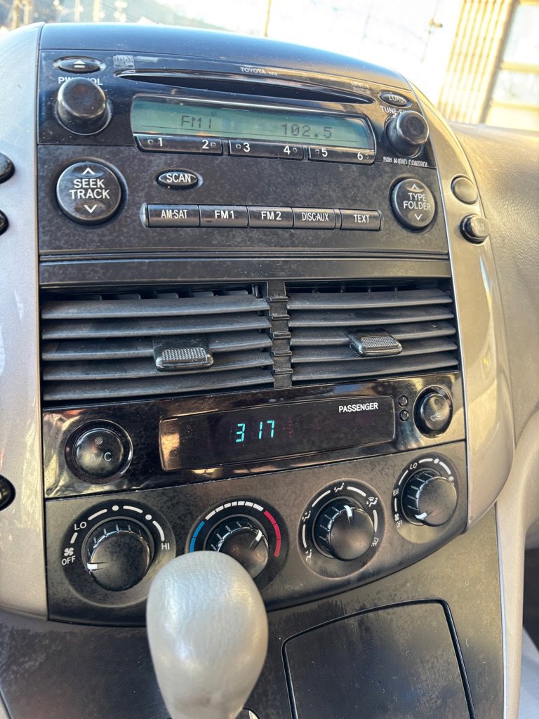 Used 2006 Toyota Sienna CE image 11