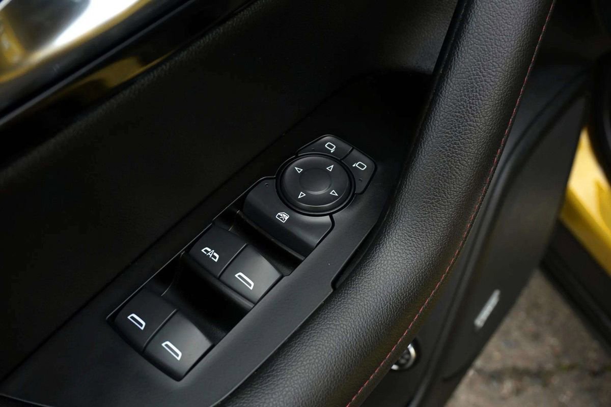 Used 2022 Chevrolet Blazer RS w/ Enhanced Convenience Package image 15