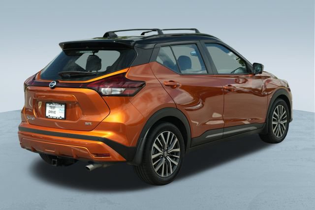 Used 2021 Nissan Kicks SR w/ SR Premium Package FWD image 9