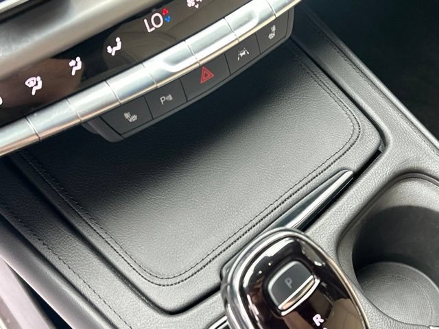 Used 2024 Cadillac XT4 Luxury w/ Cold Weather Package AWD/4WD image 61