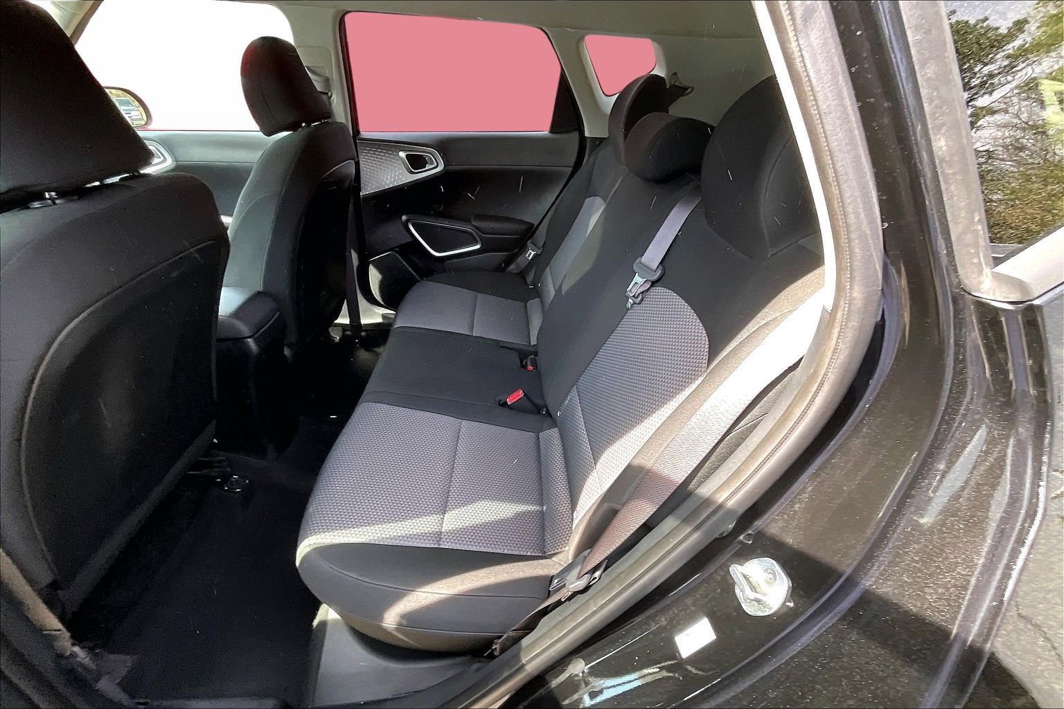 Used 2022 Kia Soul LX FWD image 25