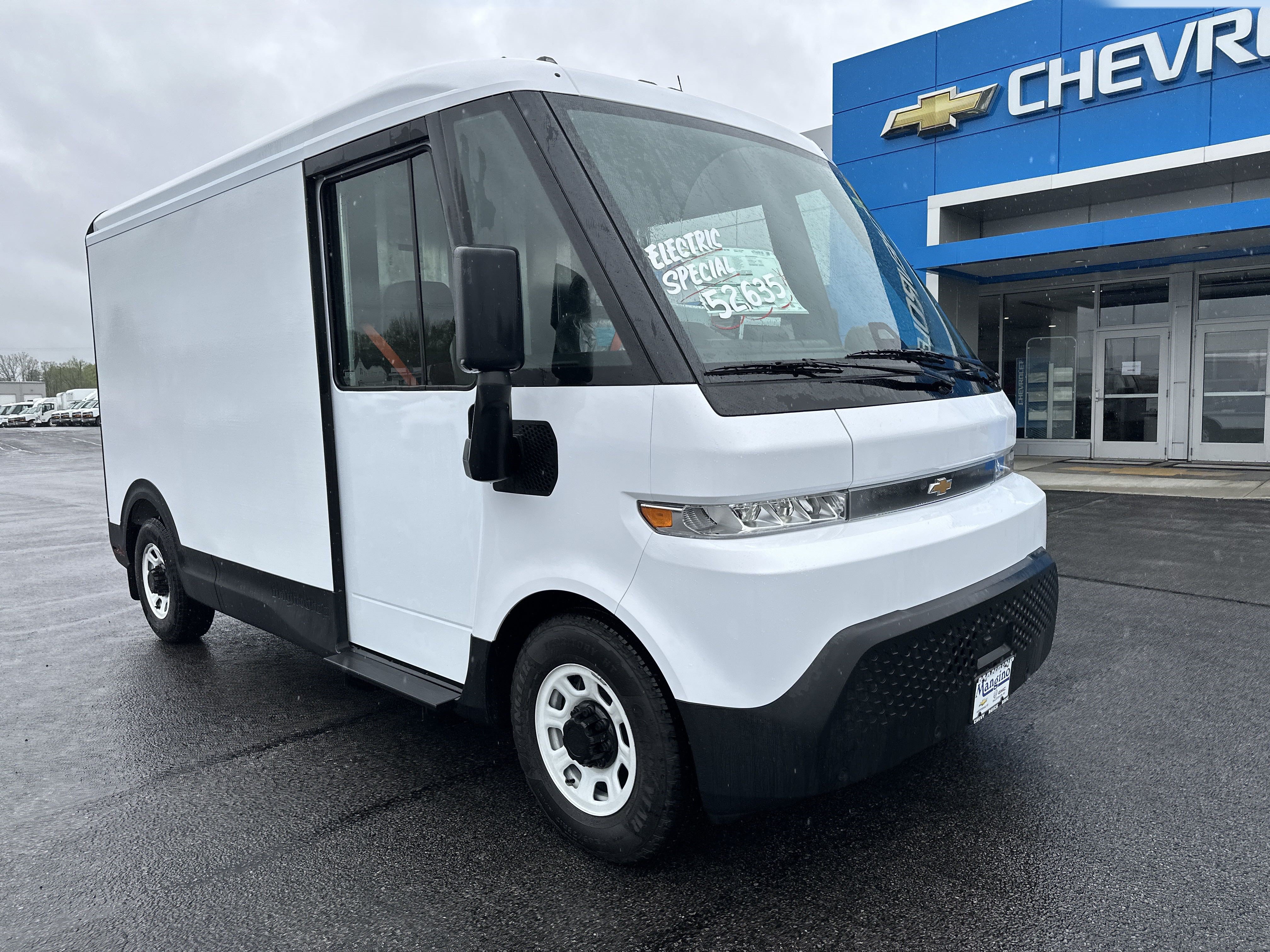 New 2025 Chevrolet Brightdrop 400 FWD image 2