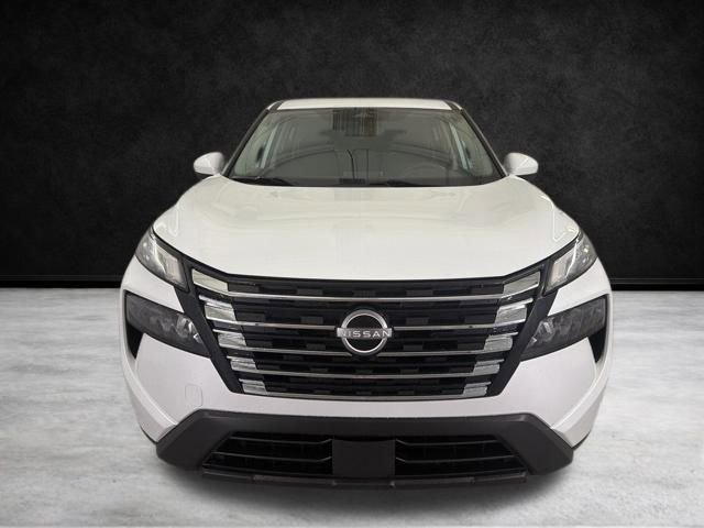 Used 2024 Nissan Rogue SV image 4