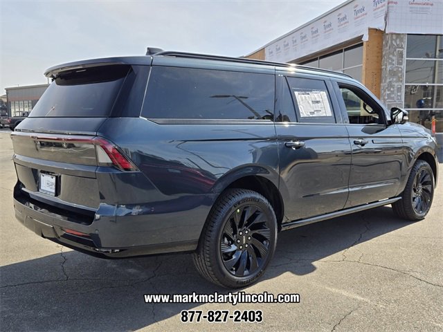 New 2026 Lincoln Navigator L Reserve w/ Jet Appearance Package image 3