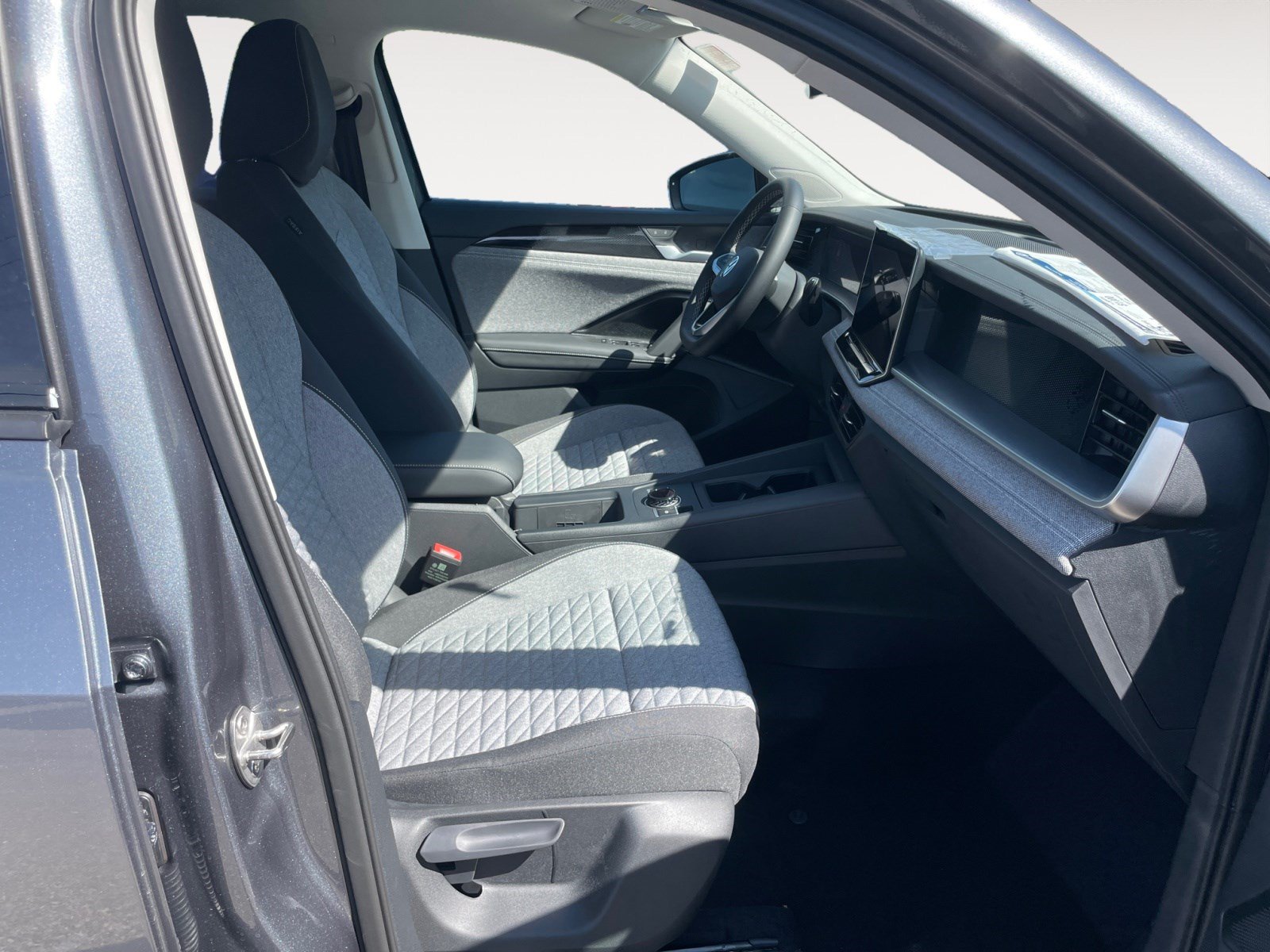 New 2025 Volkswagen Tiguan S AWD/4WD image 13