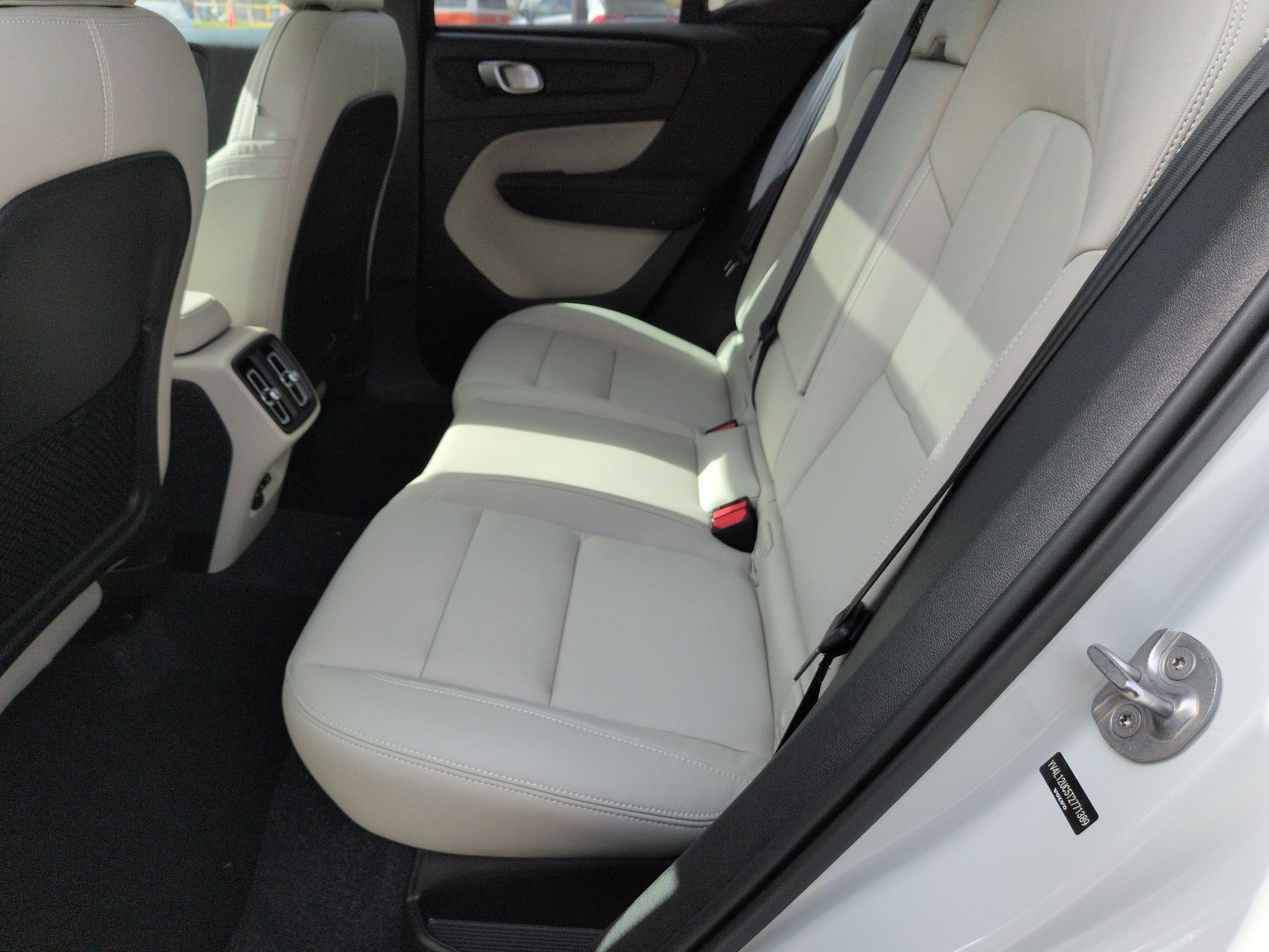 New 2026 Volvo XC40 B5 Plus w/ Protection Package Premier image 15