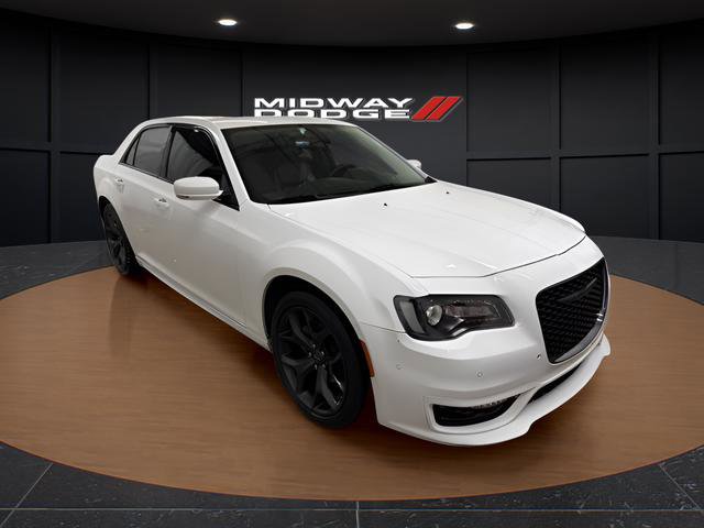 Used 2022 Chrysler 300 Touring L w/ Popular Equipment Group