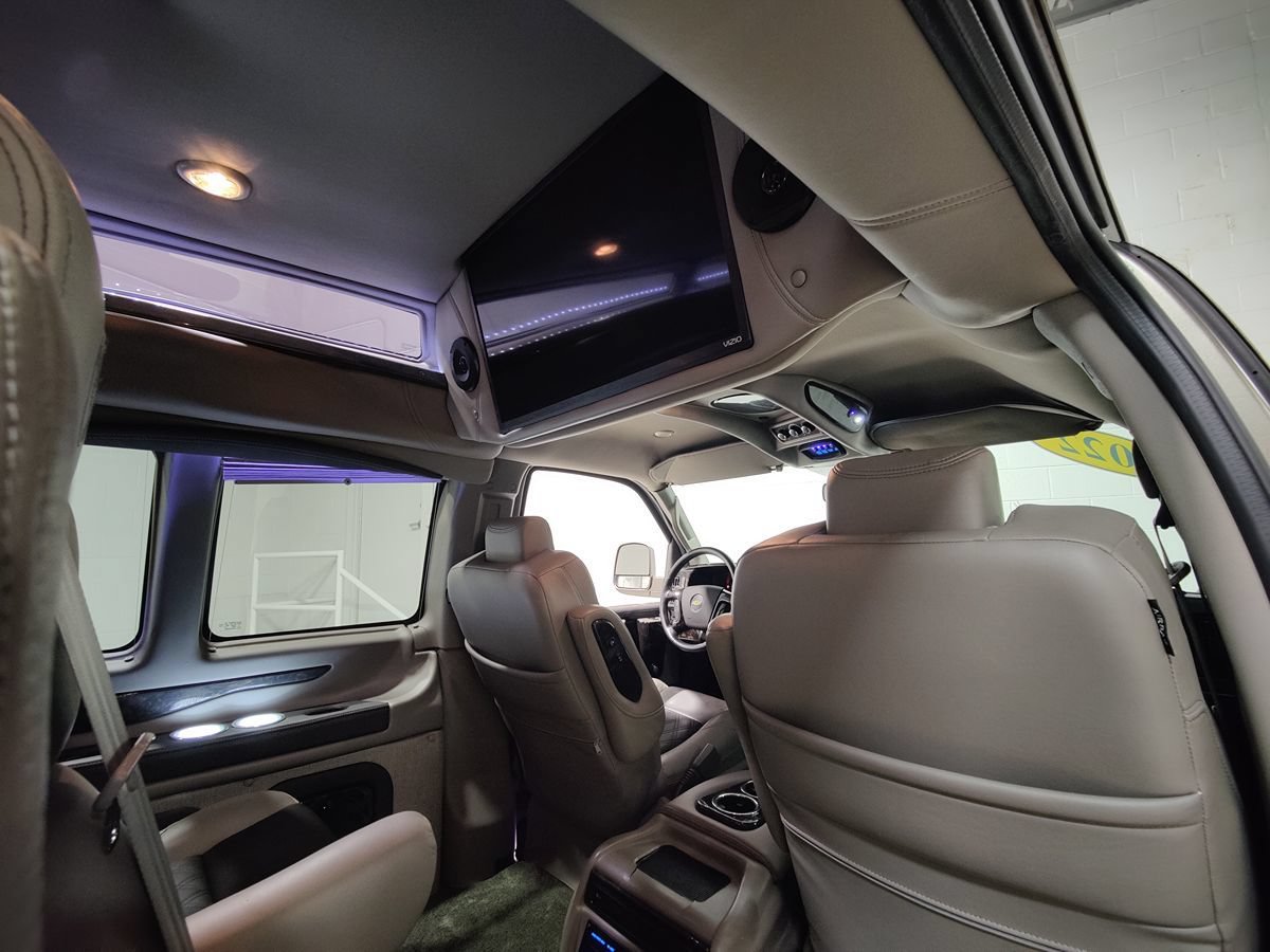 Used 2022 Chevrolet Express 2500 Extended w/ Enhanced Convenience Package RWD image 18