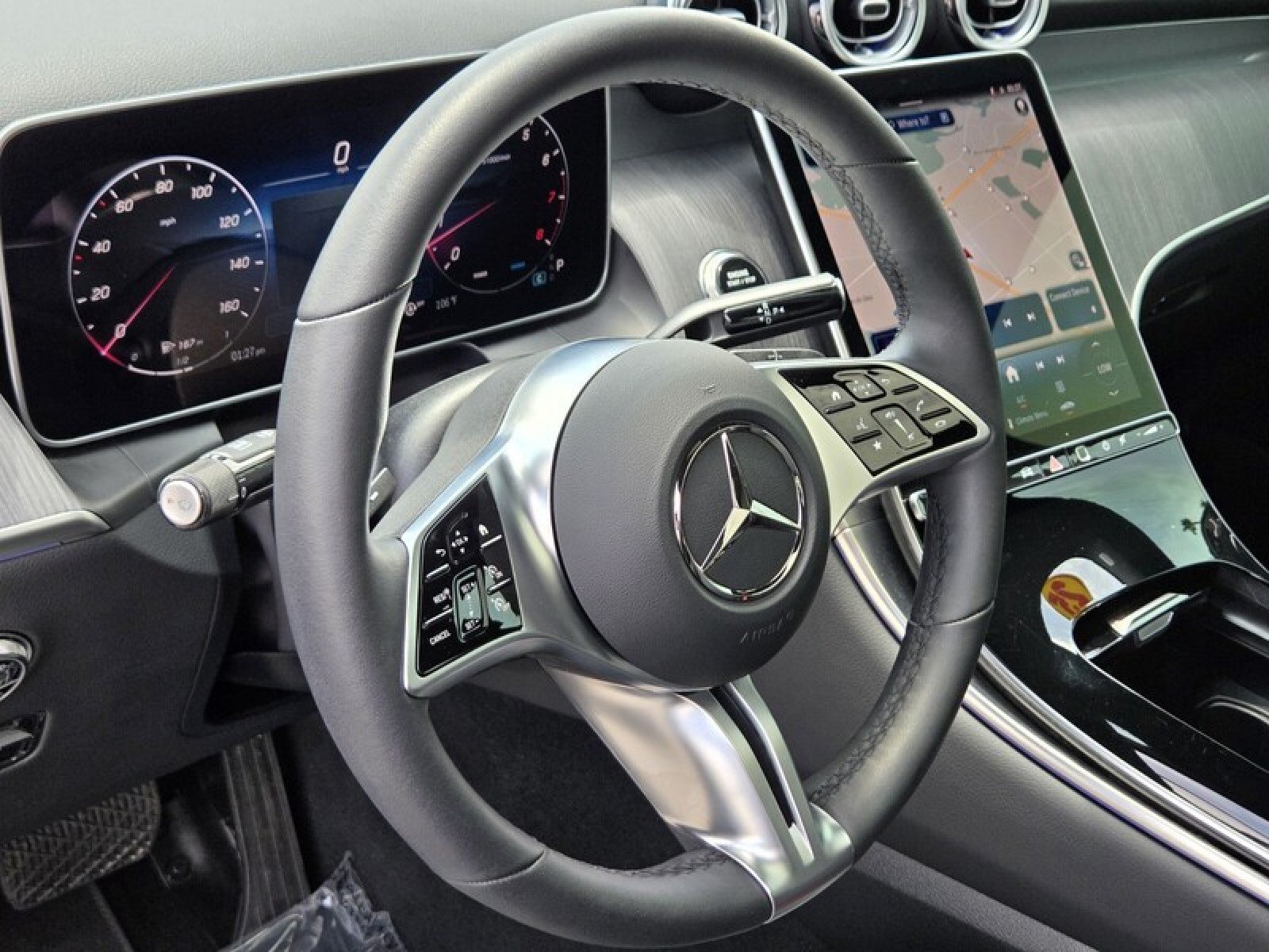Certified 2025 Mercedes-Benz GLC 300 4MATIC image 25