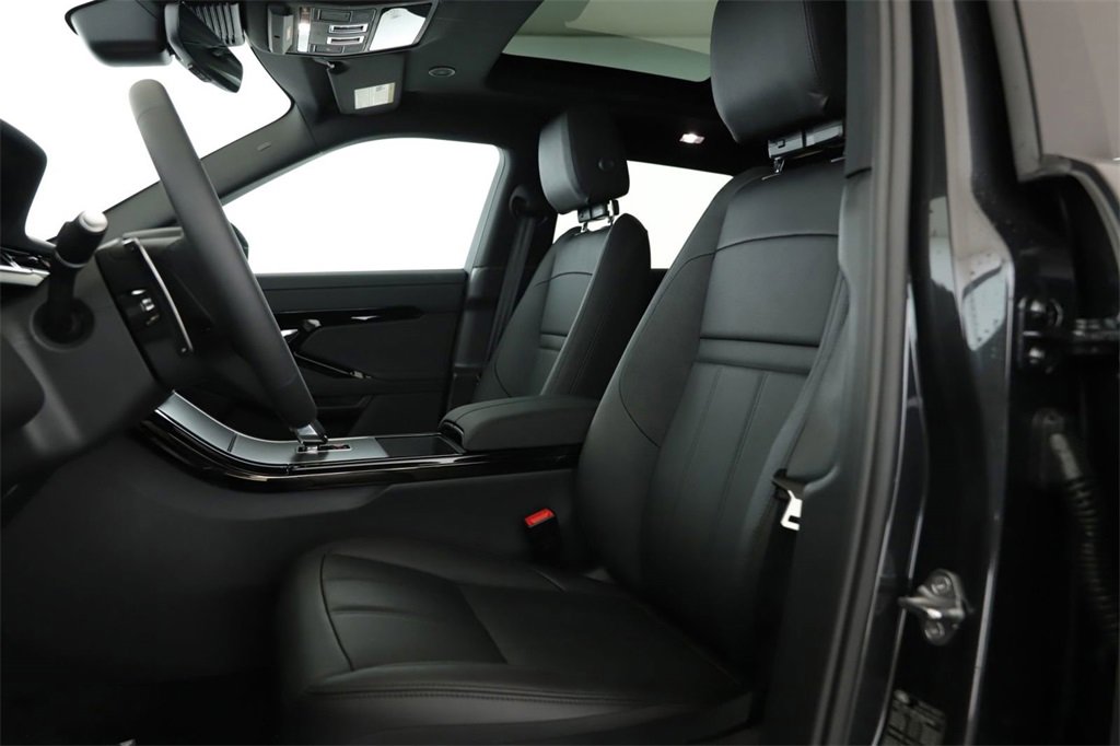 New 2024 Land Rover Range Rover Evoque Dynamic SE image 17