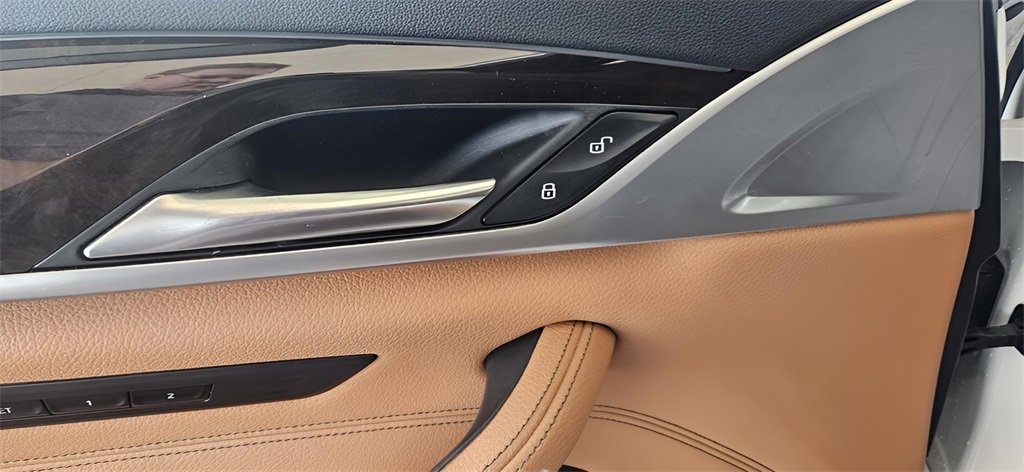 Used 2019 BMW 530i w/ Convenience Package image 12