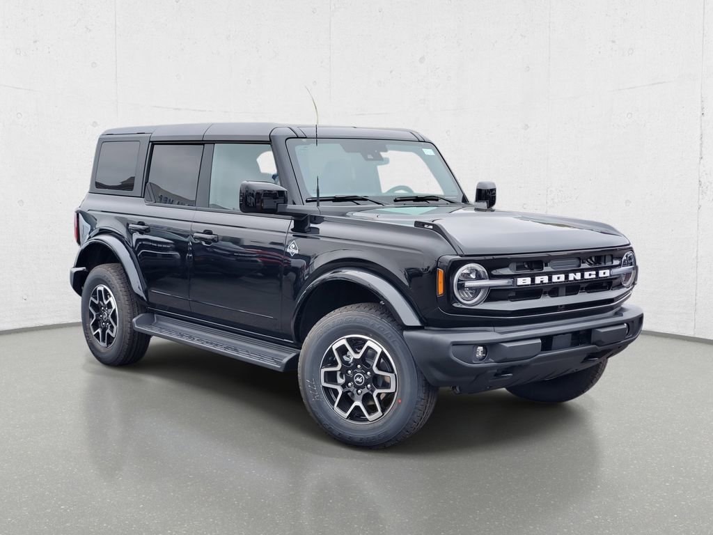 New 2025 Ford Bronco Outer Banks image 2
