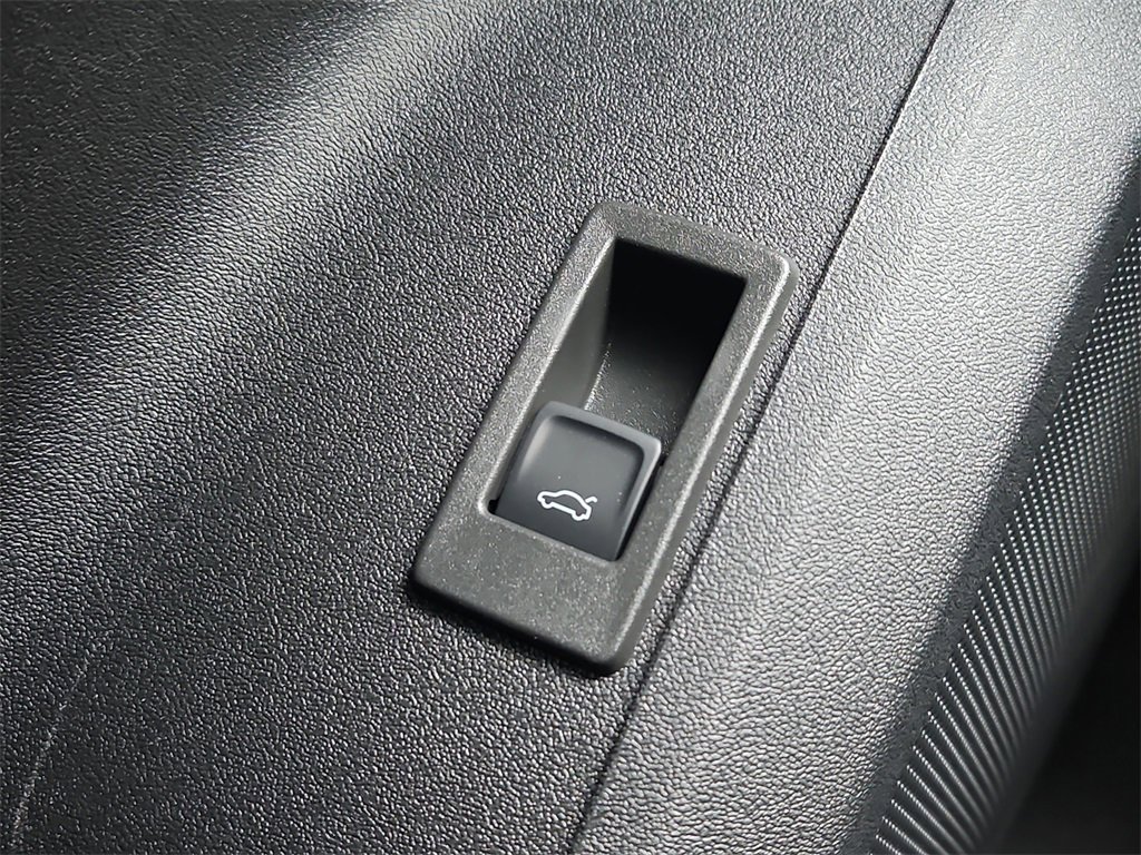 New 2025 Audi Q5 Premium Plus image 17