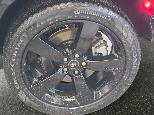 Certified 2025 Land Rover Defender 110 Sedona Red Edition AWD/4WD image 34