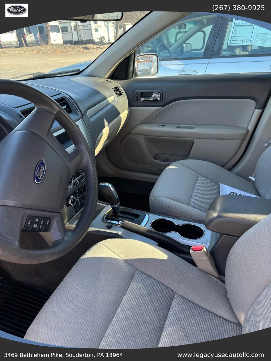 Used 2011 Ford Fusion S FWD image 23