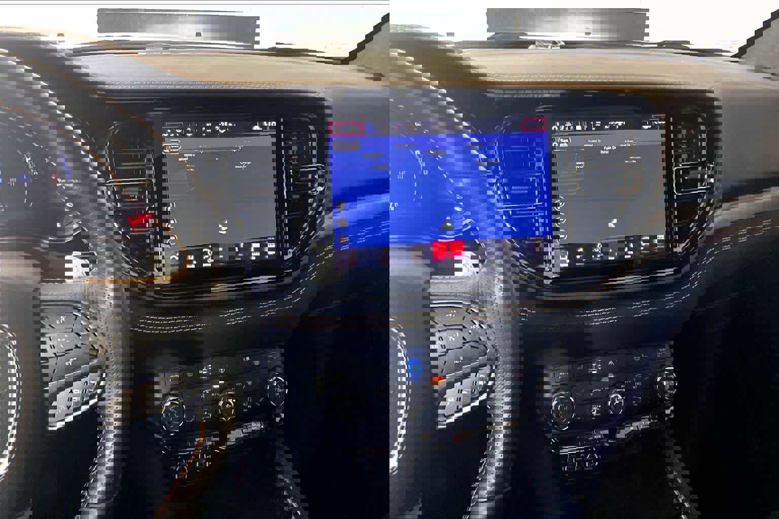 Used 2023 Dodge Durango R/T w/ Hemi Orange Plus Package RWD image 7