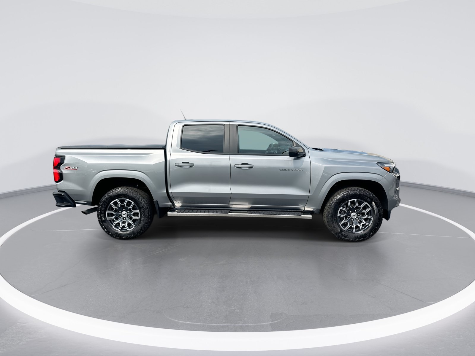 Used 2025 Chevrolet Colorado Z71 AWD/4WD image 10