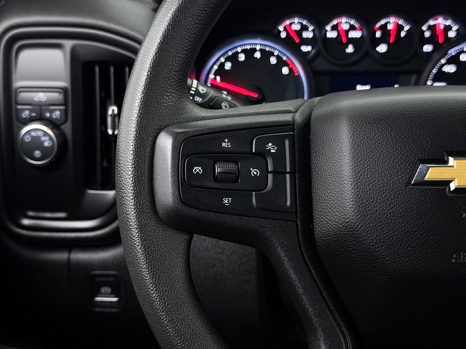 Used 2022 Chevrolet Silverado 1500 Custom image 28