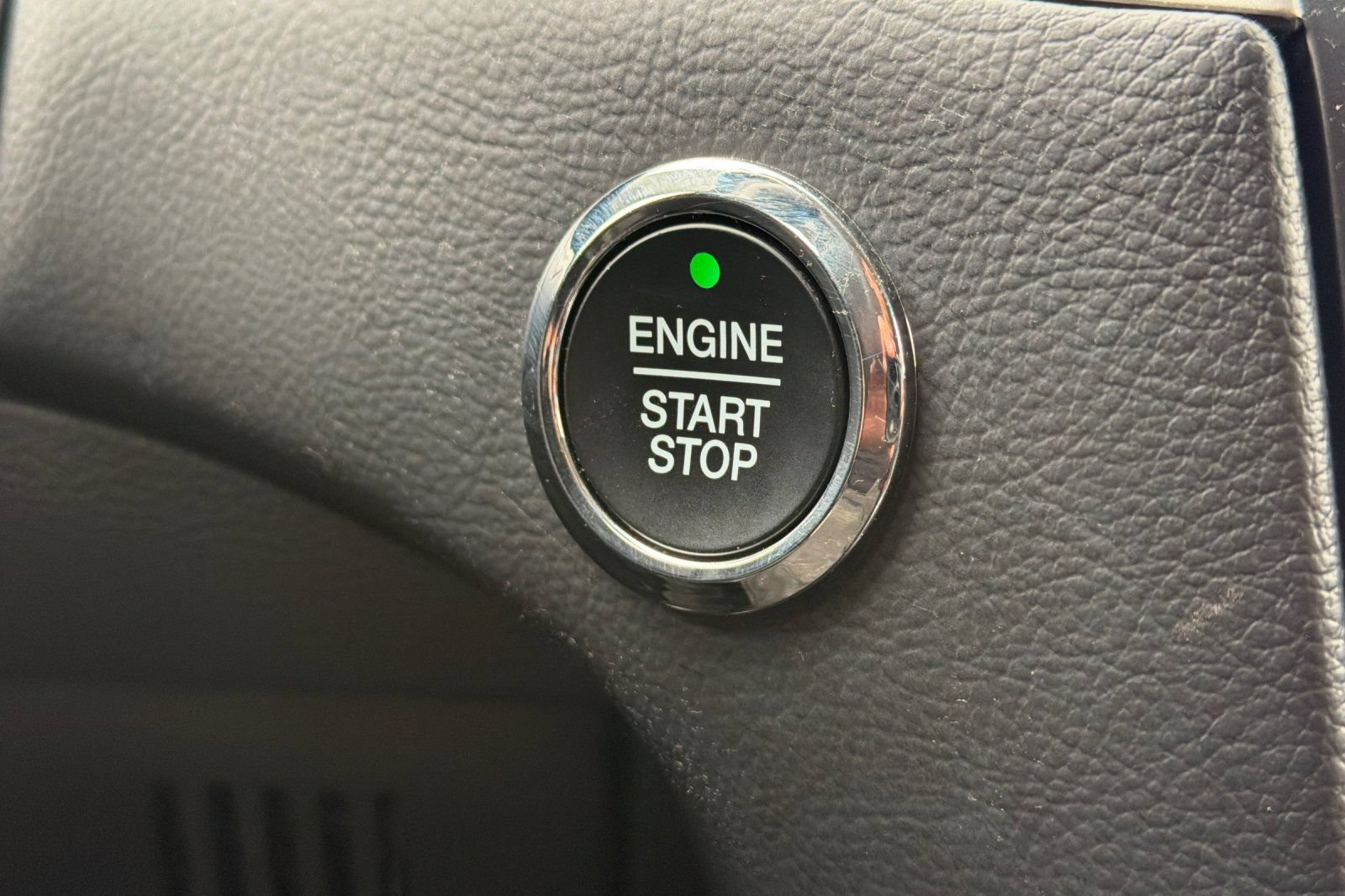 Certified 2024 Ford Edge SEL AWD/4WD image 24