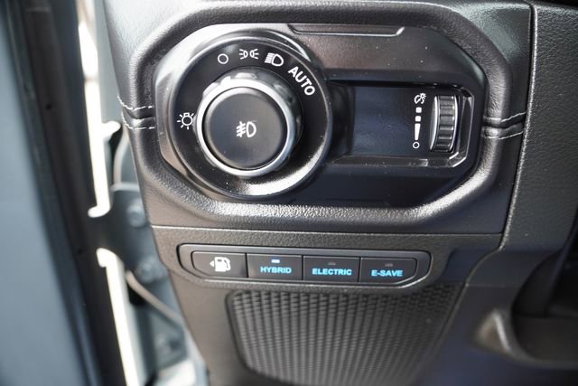 Certified 2025 Jeep Wrangler Unlimited Rubicon 4xe w/ Safety Group image 21