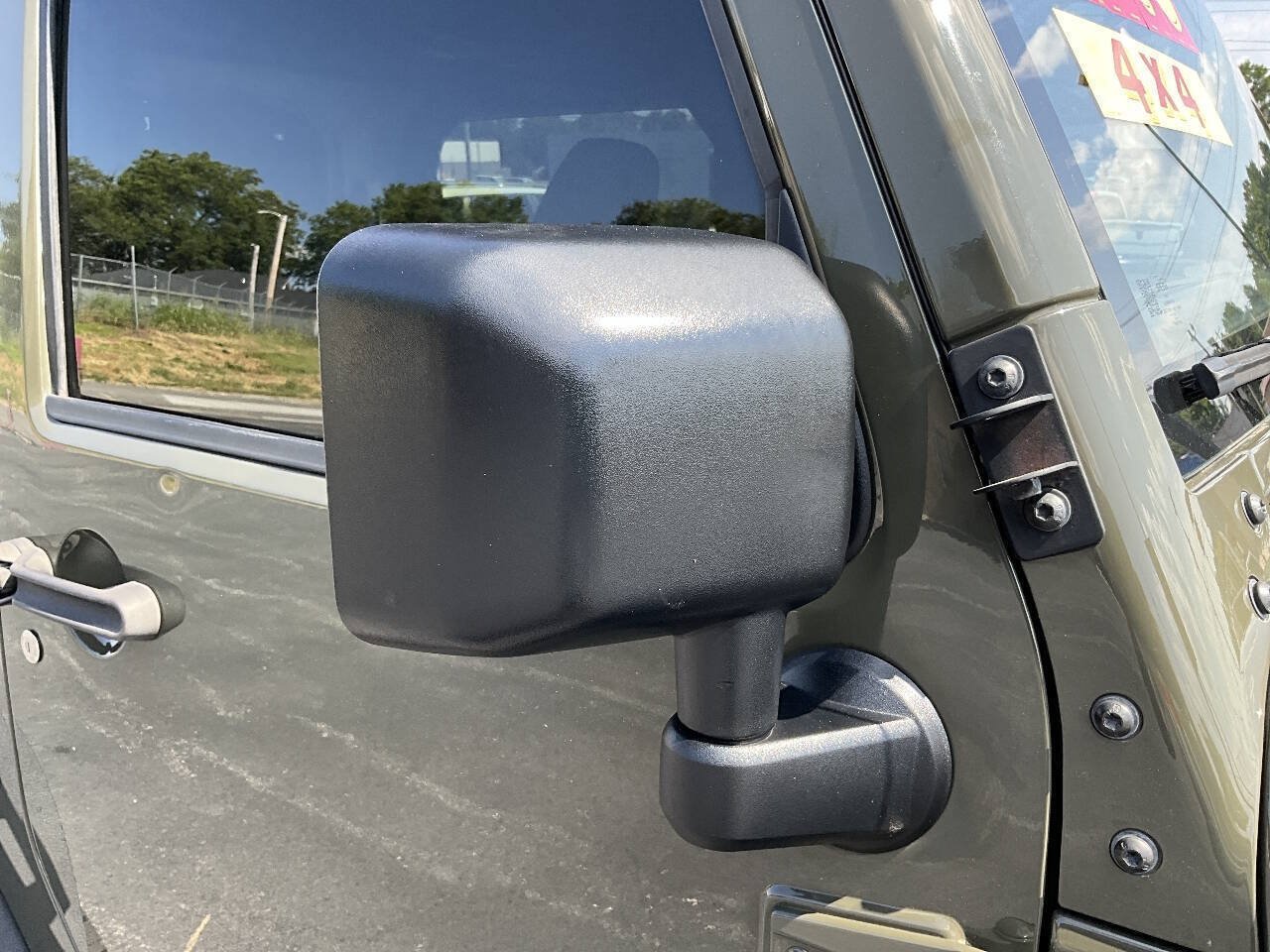 Used 2015 Jeep Wrangler Rubicon w/ Power Convenience Group AWD/4WD image 37