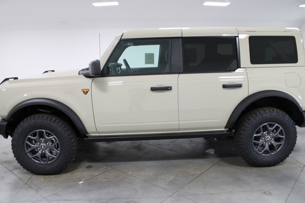 New 2025 Ford Bronco Badlands image 5