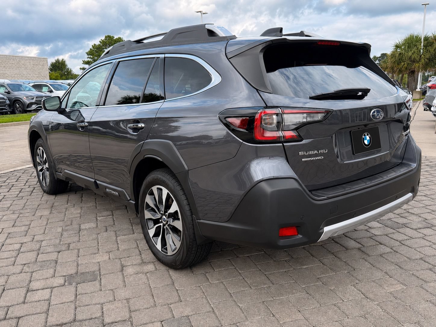Used 2025 Subaru Outback Touring w/ Popular Package #2 AWD/4WD image 10